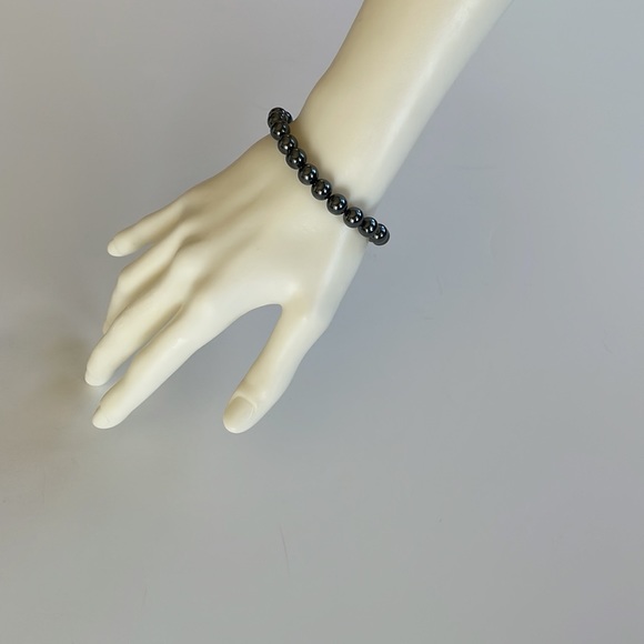 Sandra Borish Hematite Bracelet.. Beaded.. Stretchy Band - Picture 3 of 15
